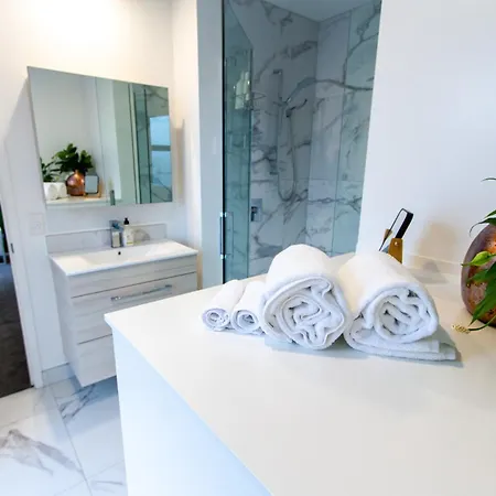 Gorgeous In Green - 2 Bed Central Oasis W/King Bed Christchurch Exterior foto